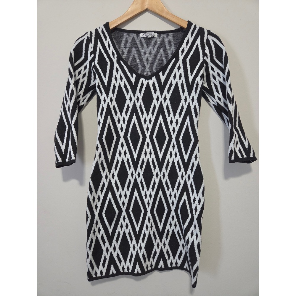 Stiletto Womens Black White Geometric Diamond Ikat Knit V-Neck Bodycon Dress M
